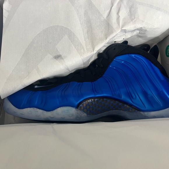Nike Air Foamposite Royal (2024) - Picture 4 of 12